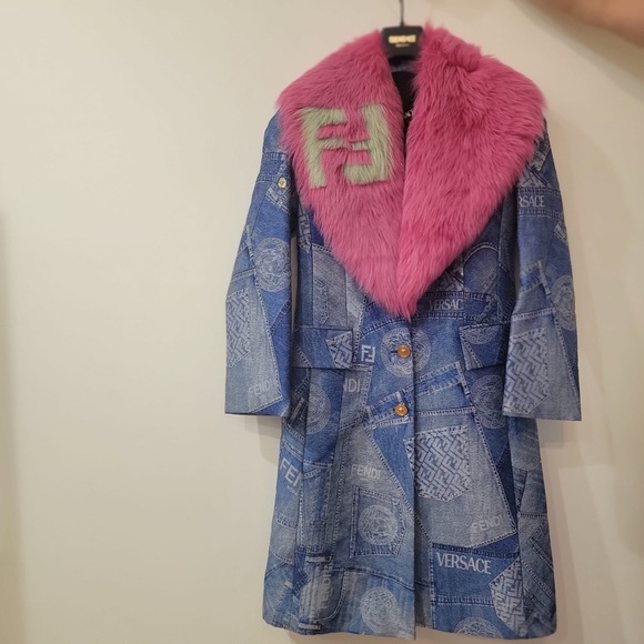 Rare Runway Fendace Medusa head Zucca monogram Denim Jacket faux fur attachment - Picture 7 of 16